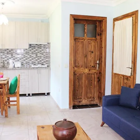 Villa Candurmaz Дом отдыха Ортаджа
