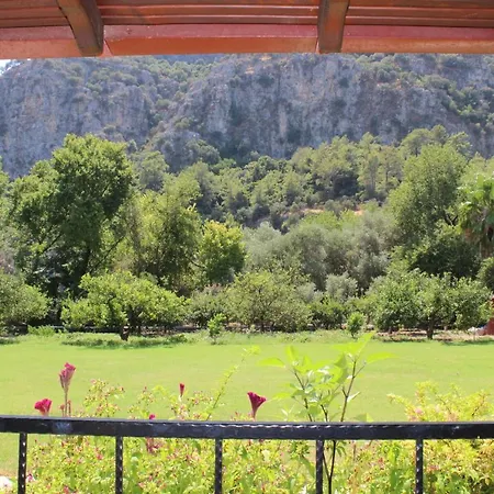 Villa Candurmaz Дом отдыха Ортаджа